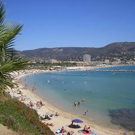 T2 4 Personnes Proche Avec Parking - Fr-1-803-61 * Le Lavandou