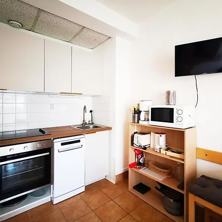 Apartment T2 4 Personnes Proche Avec Parking - Fr-1-803-61 Le Lavandou